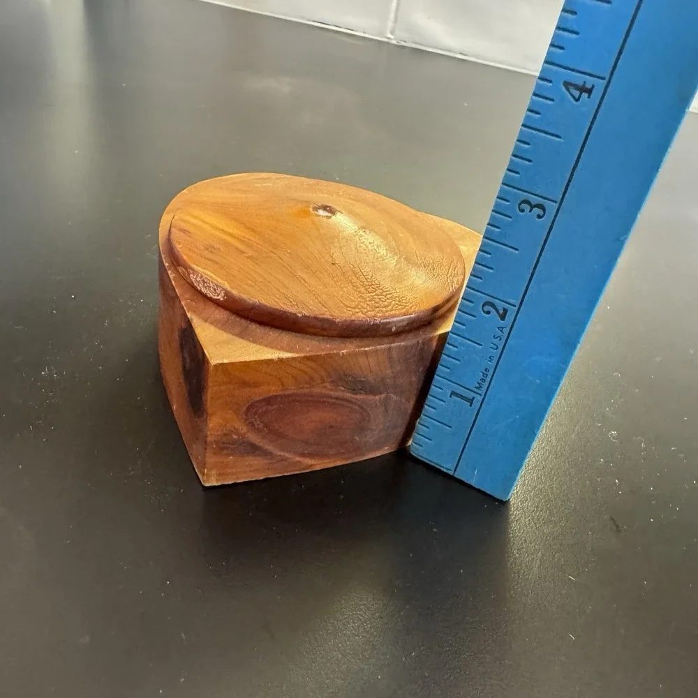 Heart Shaped Wood Trinket Box with Lid Beautiful Woood Grain‎ Unique